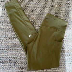 Fabletics Motion 360+ Leggings size M